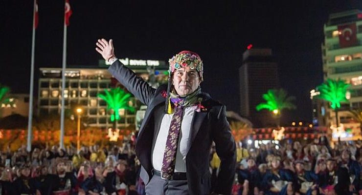 Başkan Tunç Soyer’den zeybek sürprizi