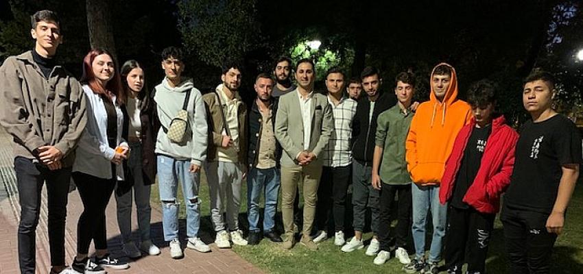 CHP İzmir 1. Bölge Milletvekili Aday Adayı Kazım Yevimli’nin gençlerle buluşması