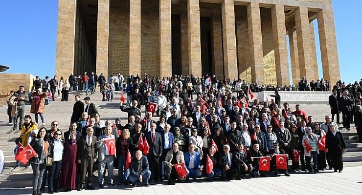 Karabağlar muhtarları Anıtkabir ve Kocatepe’de