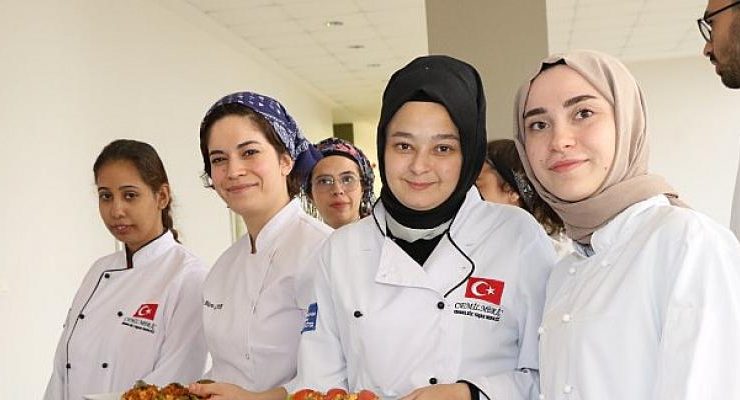 Özel öğrenciler yemek yarışmasında hünerlerini sergiledi