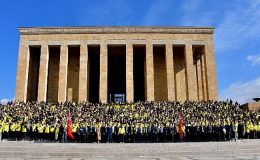 1907 Fenerbahçe Derneği ve 1907 UNİFEB’ten Ata’ya Ziyaret