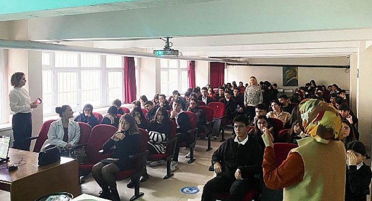 Öğrencilere Geri Dönüşüm Anlatıldı